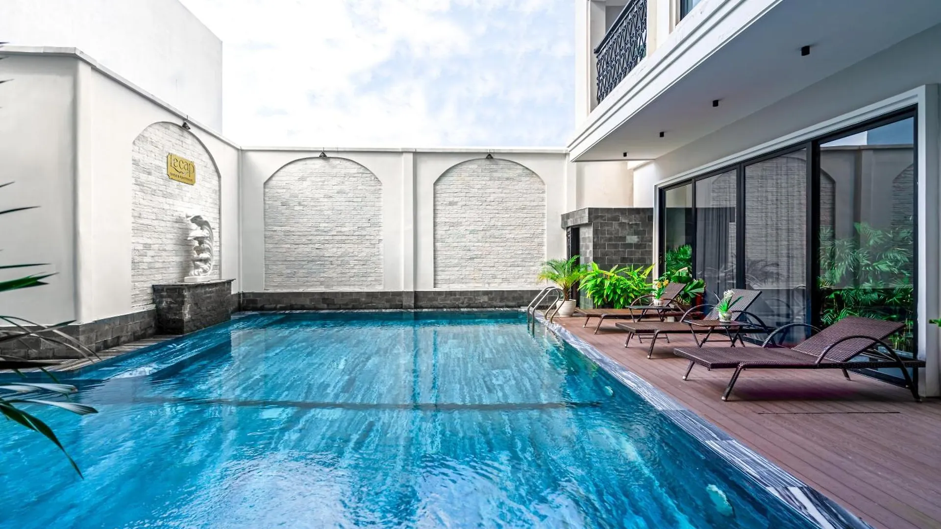 Le Cap Hotel & Apartment Da Nang